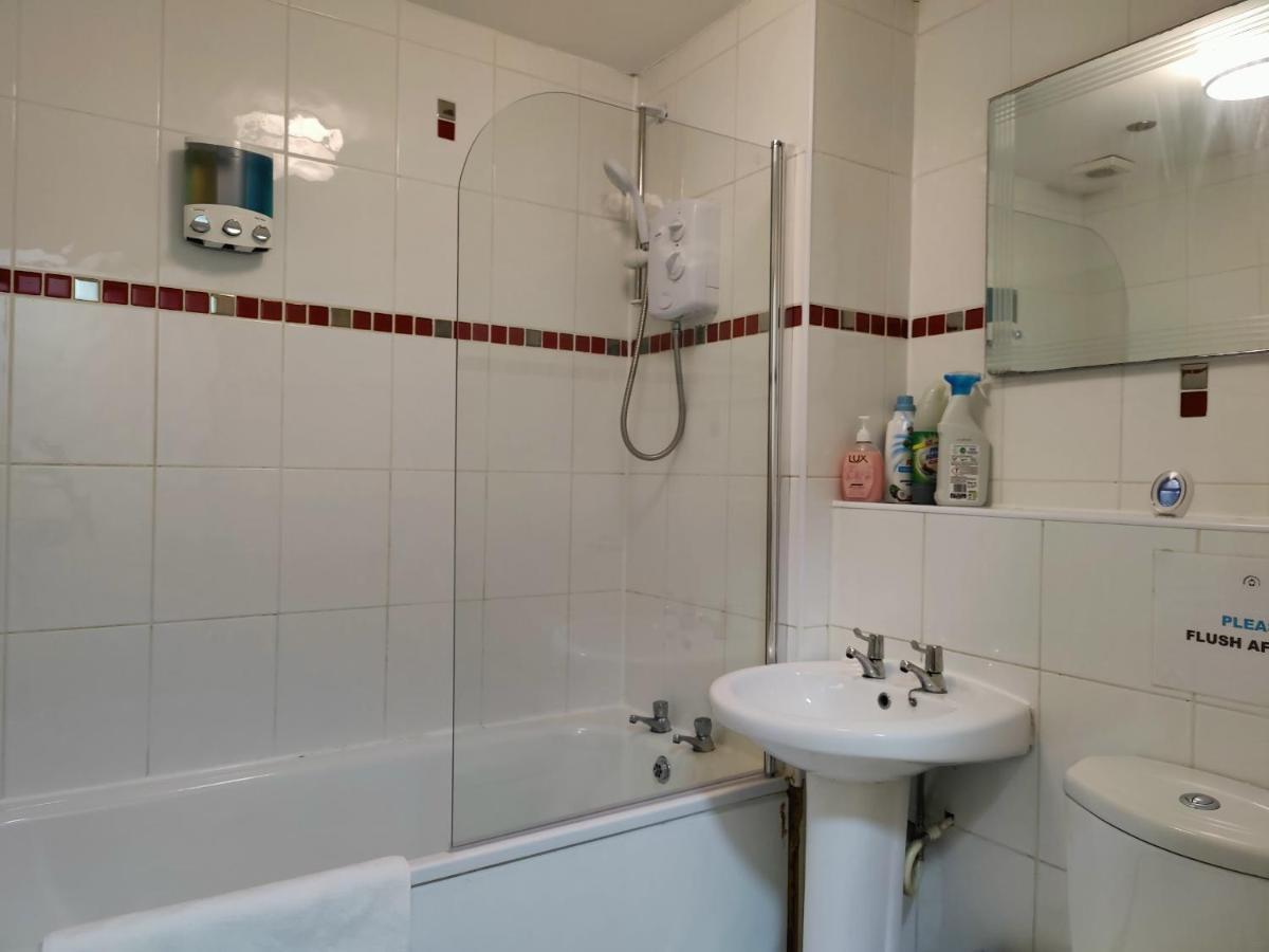 Liverpool City Centre Private Rooms Including Smart Tvs - With Shared Bathroom Exteriér fotografie