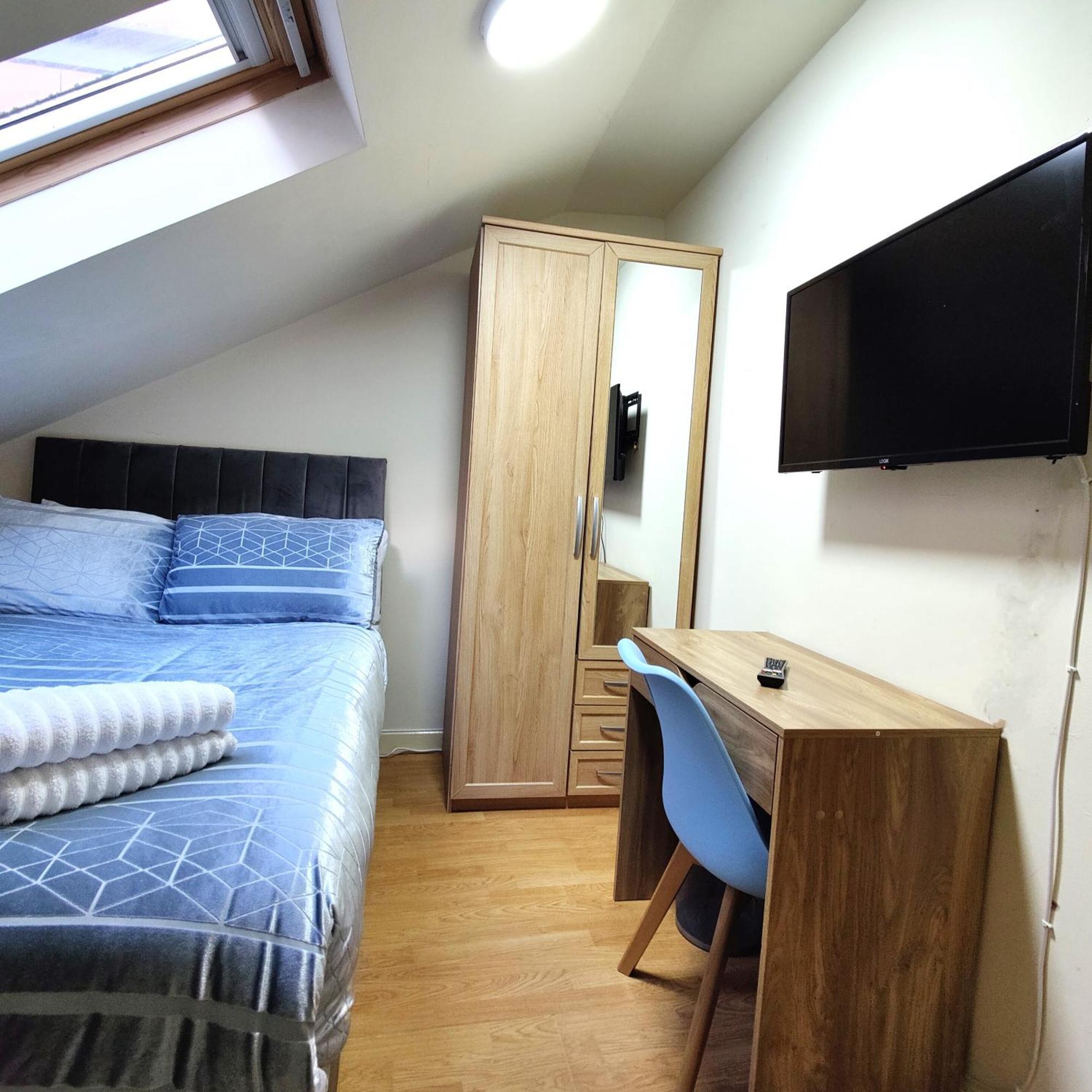 Liverpool City Centre Private Rooms Including Smart Tvs - With Shared Bathroom Exteriér fotografie