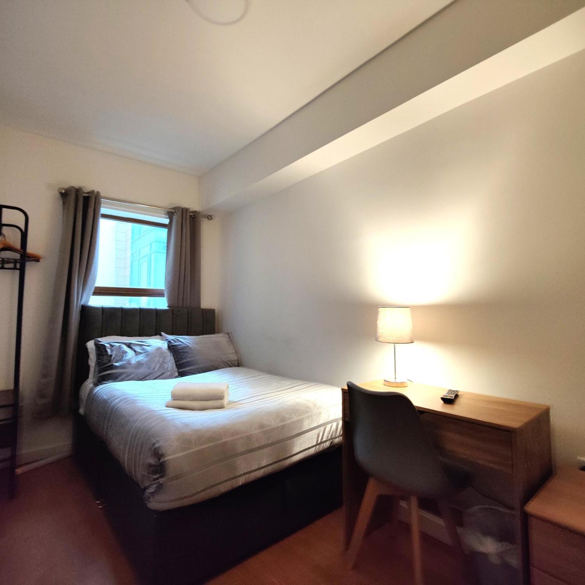 Liverpool City Centre Private Rooms Including Smart Tvs - With Shared Bathroom Exteriér fotografie